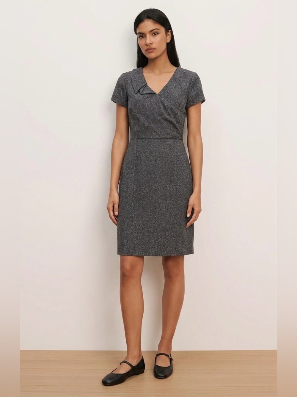 Tahari NEW $148 Gray Tweed Wrap-Style Knee-Length Dress Size Small Classic Retro